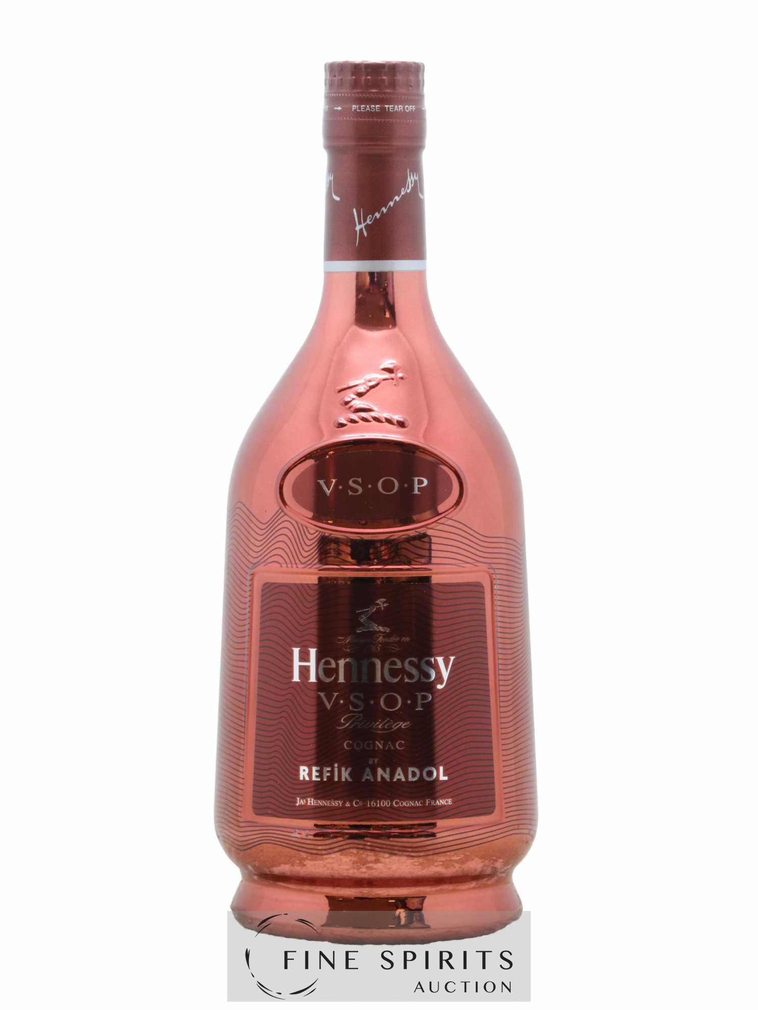 Hennessy Of. V.S.O.P. Refik Anadol Privilège