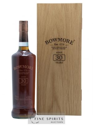 Bowmore 30 years Of. Edition 2020 - One of 2580   - Lot of 1 Bottle