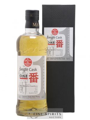 Mars 2013 Of. A Decade as Number One Single Cask n°1664 - bottled 2016 Number One Drinks   - Lot de 1 Bouteille