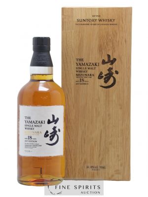 Yamazaki 18 years Of. Mizunara Japanese Oak Cask 2017 Edition Suntory   - Lot of 1 Bottle