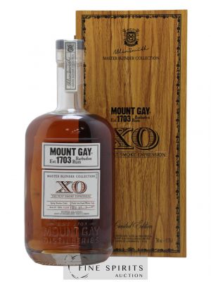 Mount Gay Of. XO - The Peat Smoke Expression One of 6120 Master Blender Collection ---- - Lot de 1 Bottle