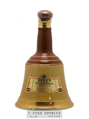 Bell's Of. Specially Selected Ceramic Bell Decanter (75cl.)   - Lot de 1 Bouteille