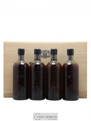 Nikka 70th Anniversary Box 12 years Of. Coffey Grain - Miyagikyo - Yoichi - Master Blender (4x70cl.) ---- - Lot de 1 Coffret