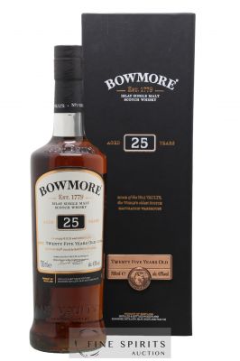 Bowmore 25 years Of.   - Lot of 1 Bottle