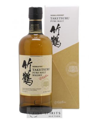 Taketsuru Of. Pure Malt Black label Nikka Whisky ---- - Lot de 1 Bouteille