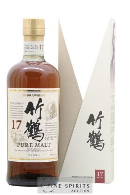 Taketsuru 17 years Of. Pure Malt Nikka Whisky ---- - Lot de 1 Bottle